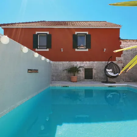Lovely In Zedno With Wifi Semesterbostad Trogir