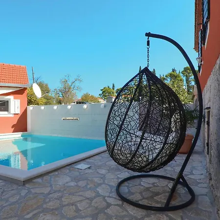 Holiday home Lovely In Zedno With Wifi Trogir