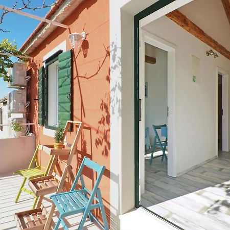 Дом отдыха Four-bedroom In Zedno *