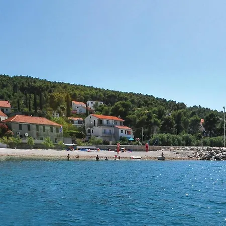 Lovely In Zedno With Wifi Trogir